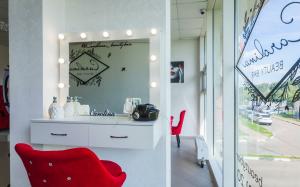 Фотография Carolina Beauty Bar 1